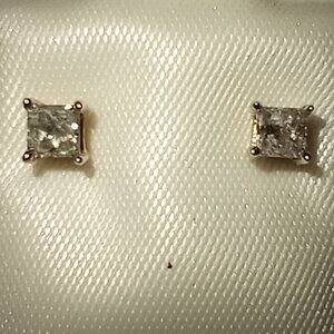 14Kt Yellow Gold One-Third-Carat Princess Diamond Stud Earrings